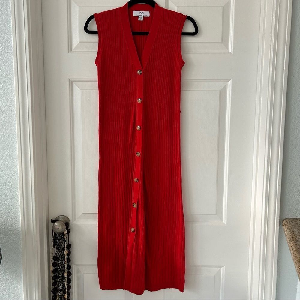 Magaschoni Red Stretchy Sleeveless Light Weight Button Down Sweater Dres…